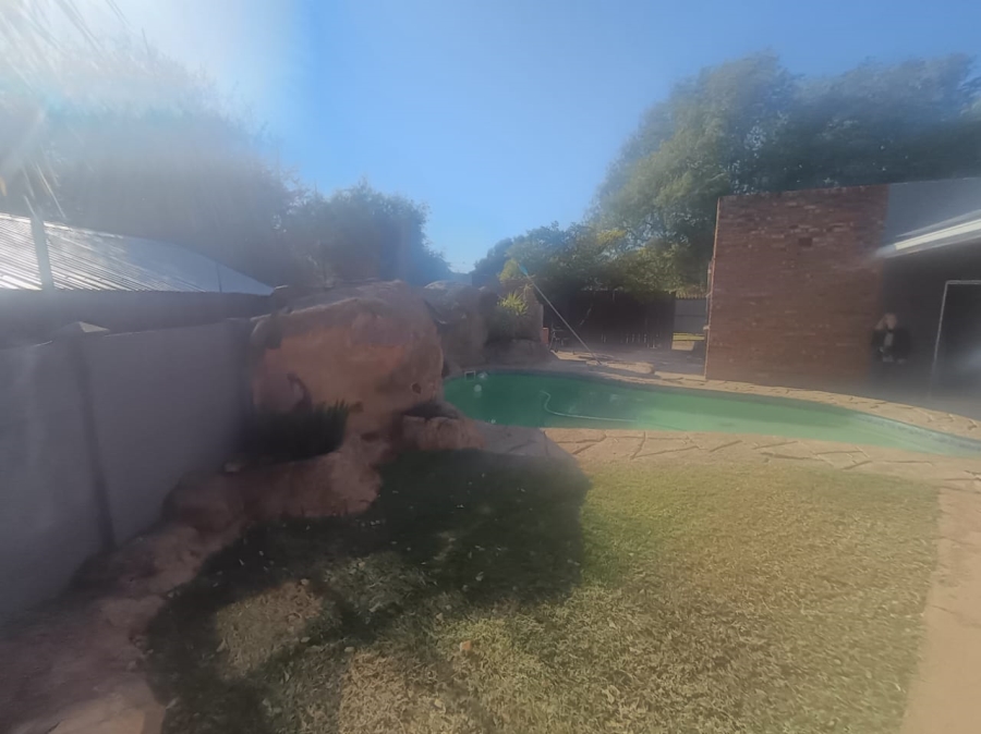 4 Bedroom Property for Sale in New Park Northern Cape